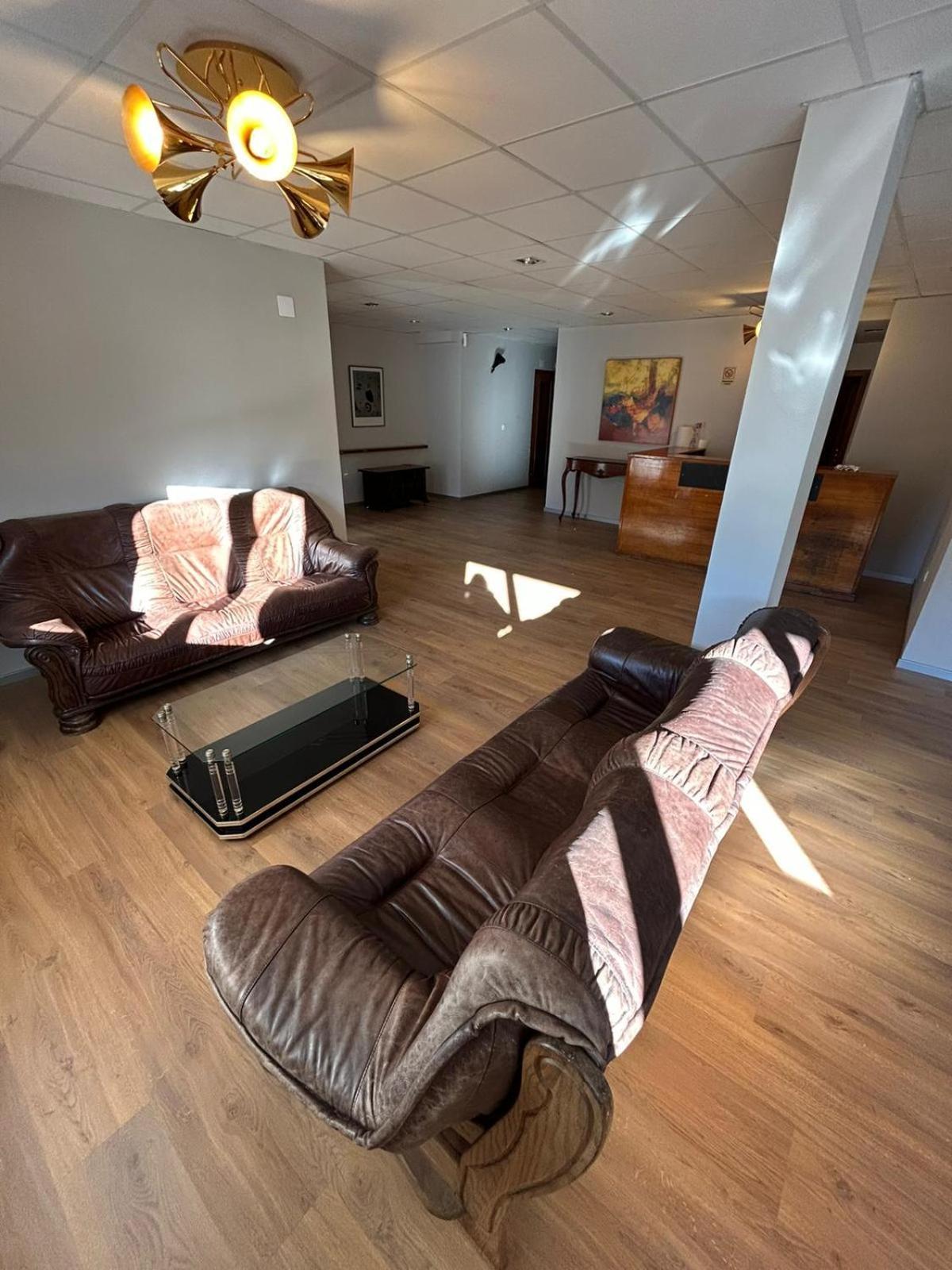 Las Palmeras Hotell Gijón Exteriör bild