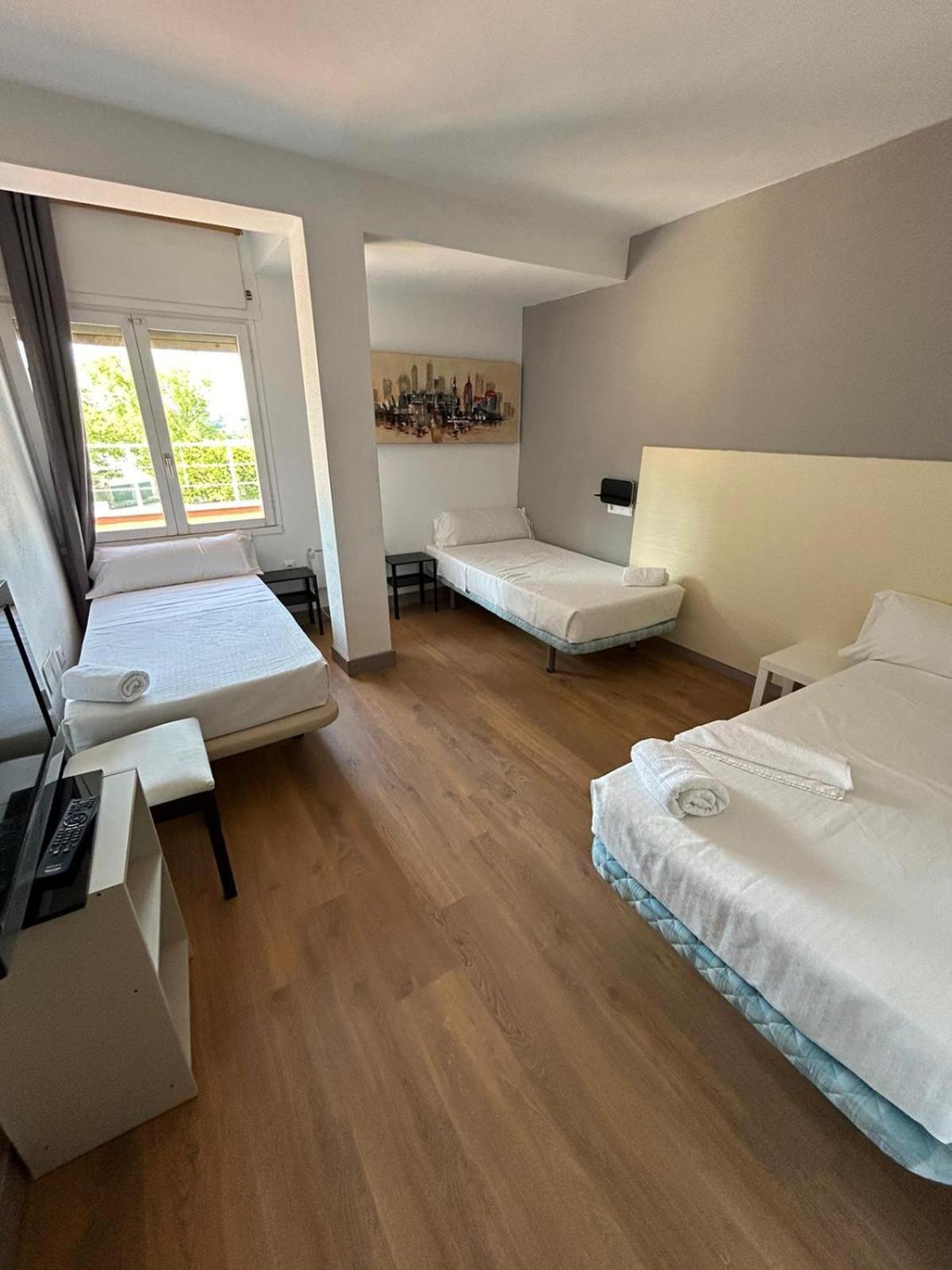 Las Palmeras Hotell Gijón Exteriör bild