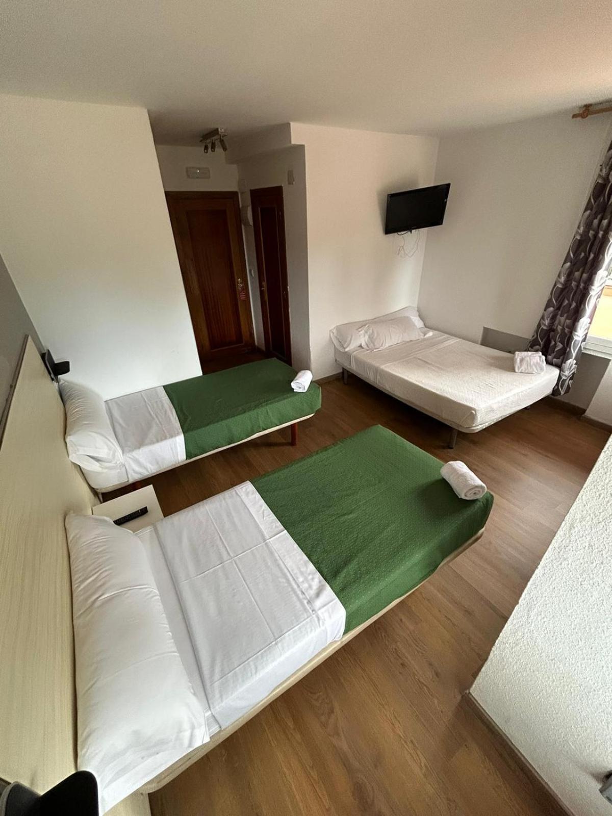 Las Palmeras Hotell Gijón Exteriör bild