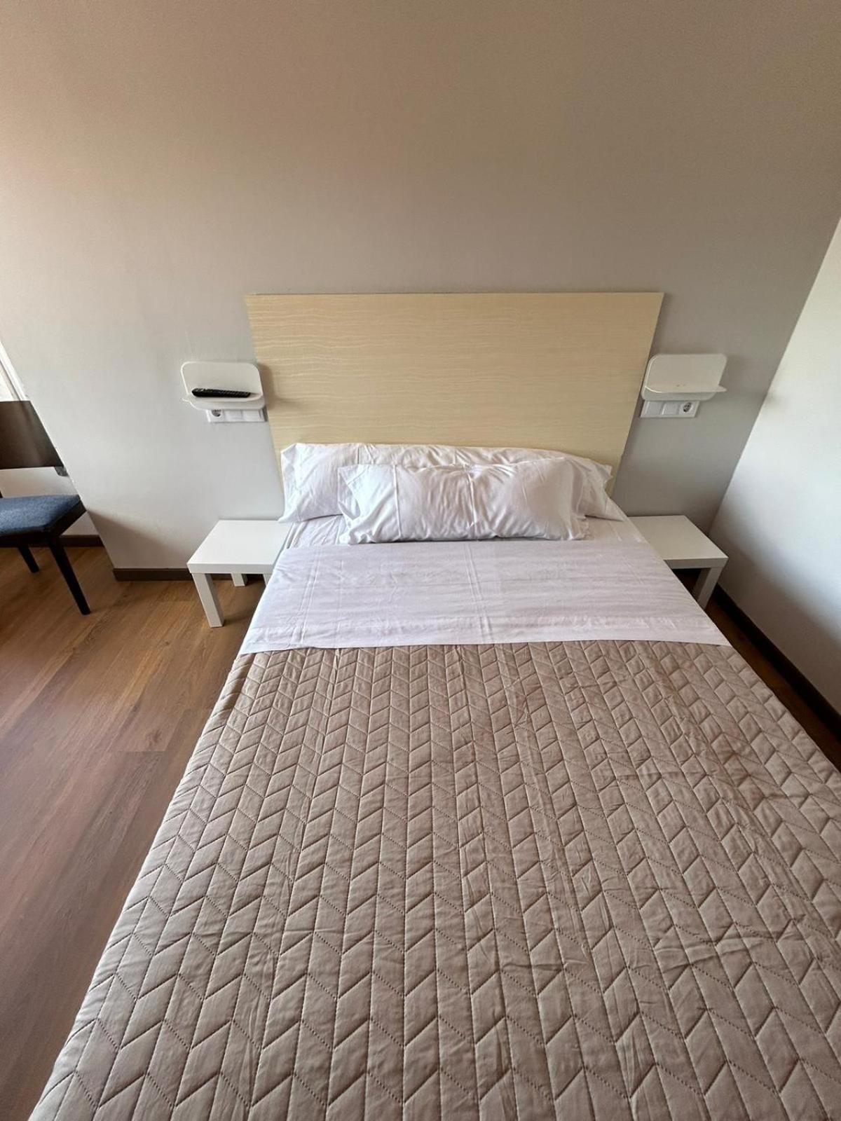 Las Palmeras Hotell Gijón Exteriör bild
